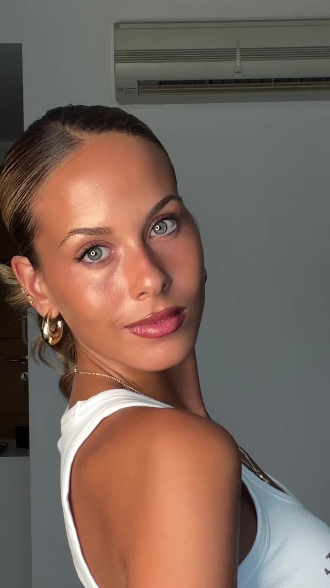@violetacrespoj