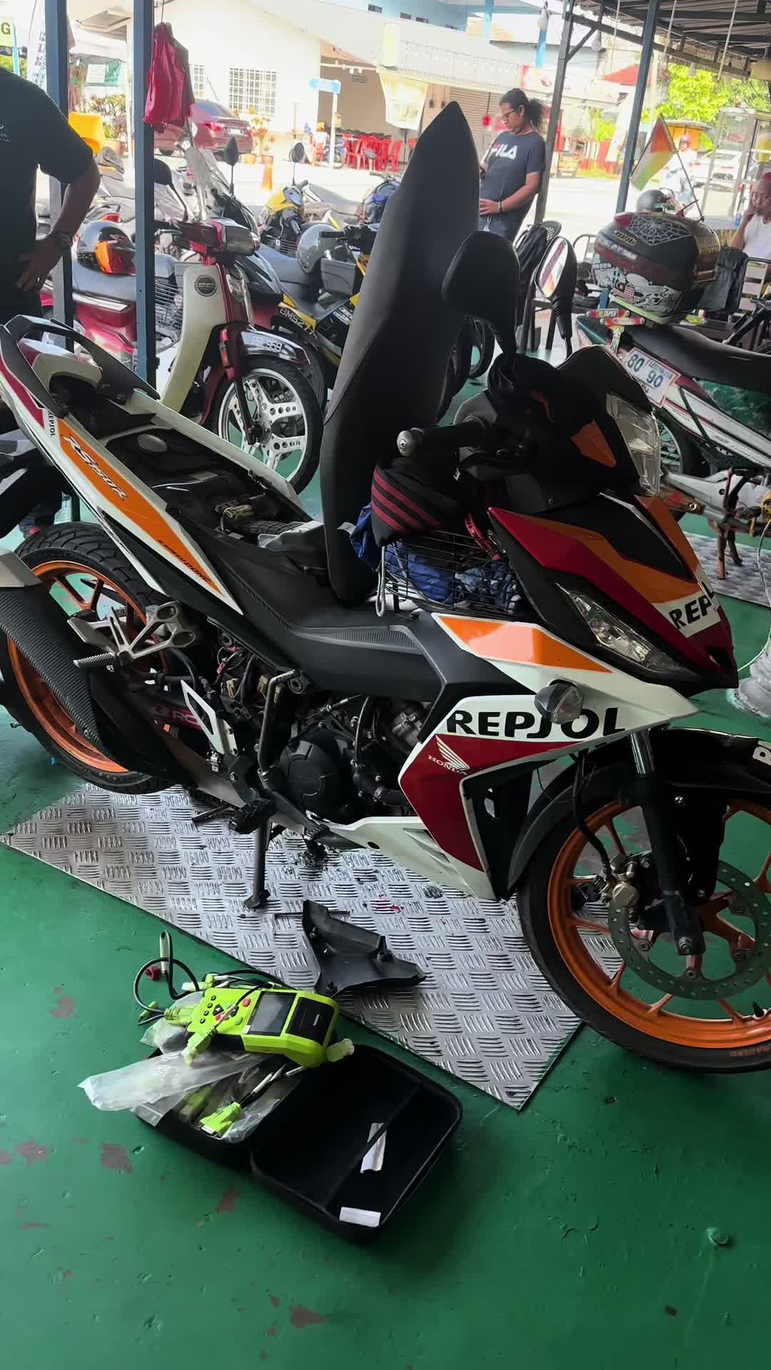 @TR MOTORSPORT