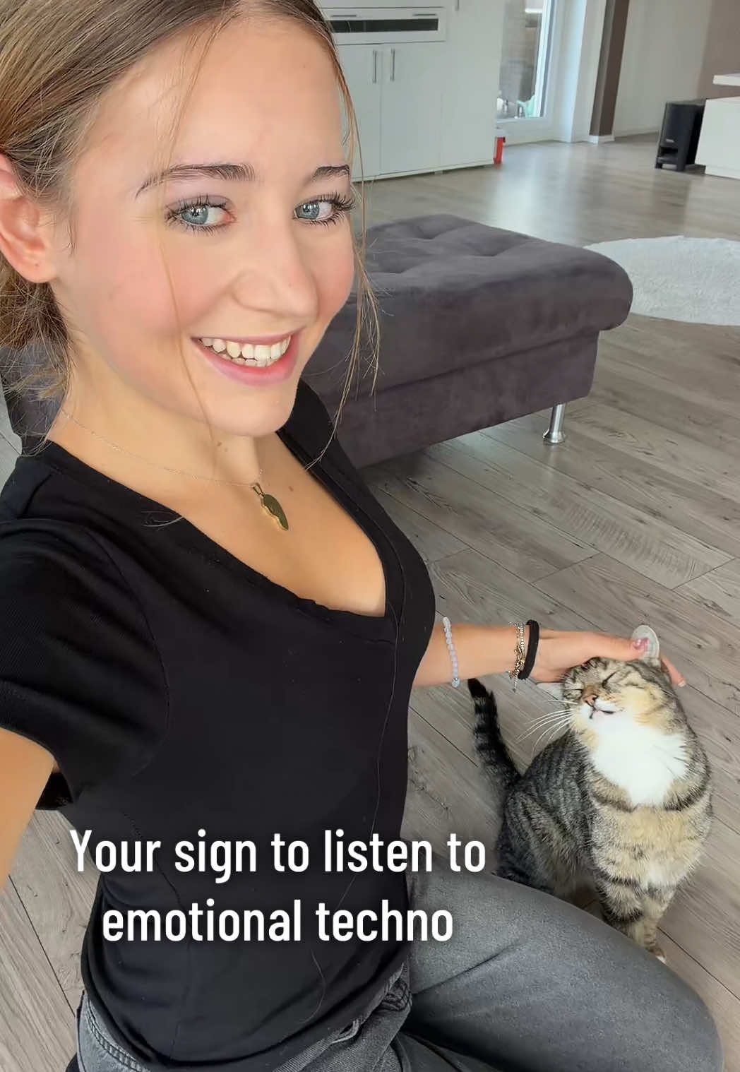 @LUNAAA