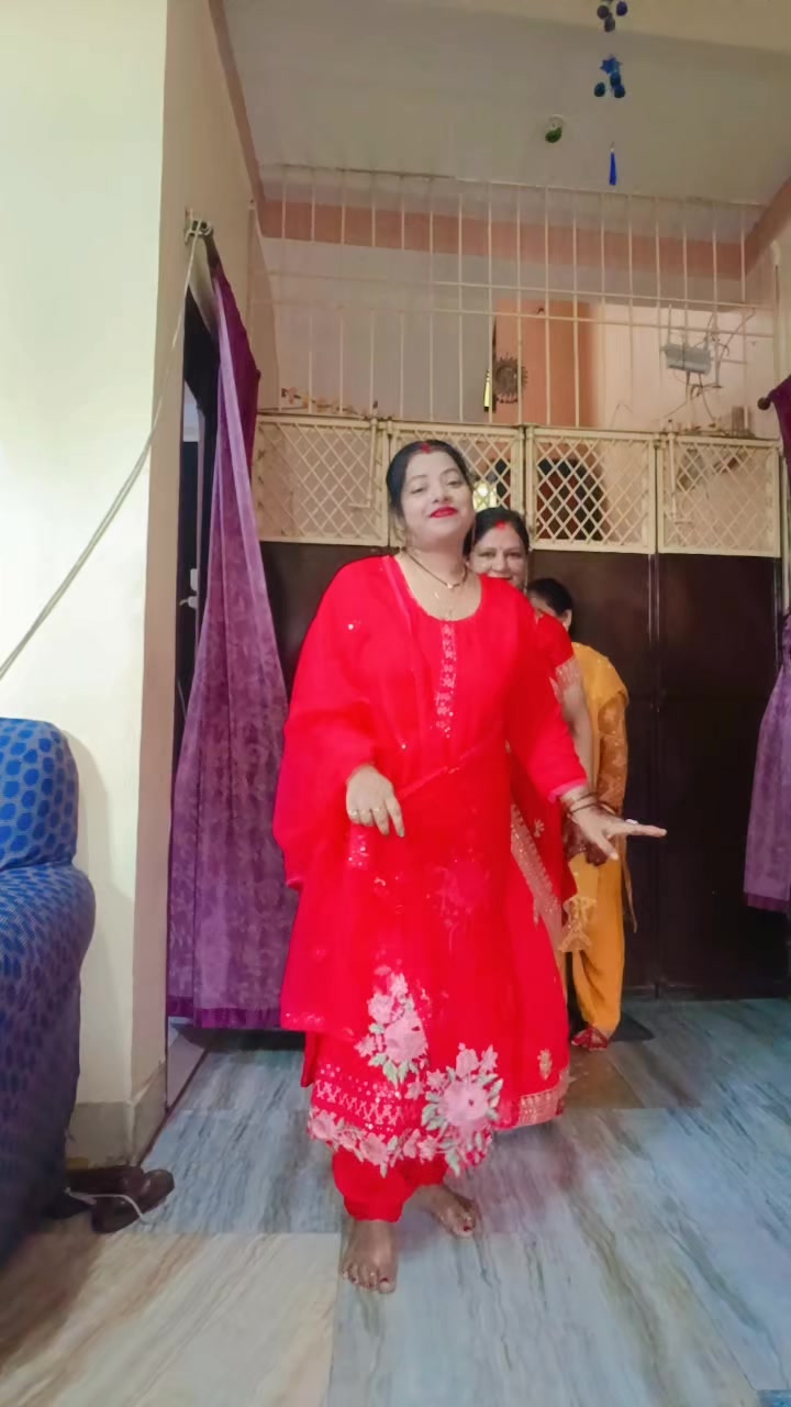 @Lux Mee Diwash Sarra