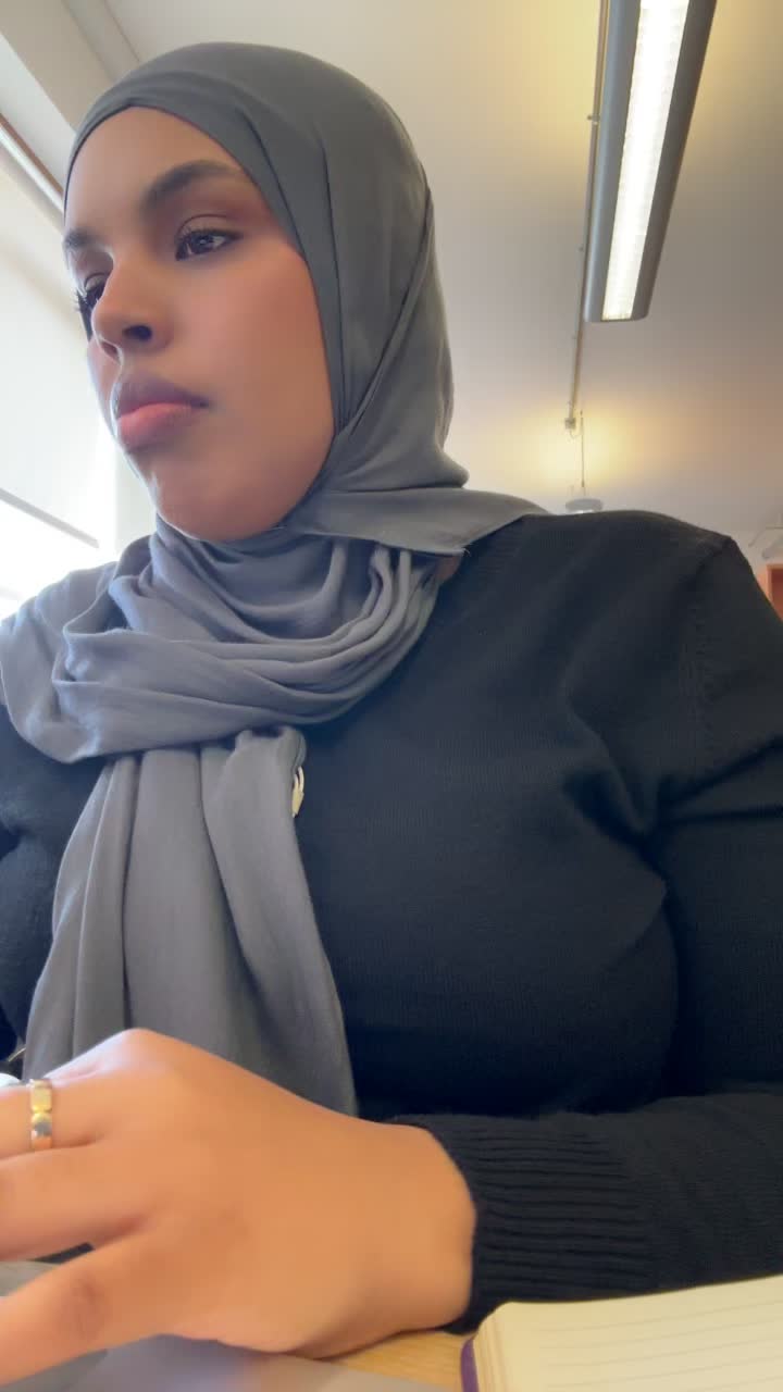 @Aisha🧸