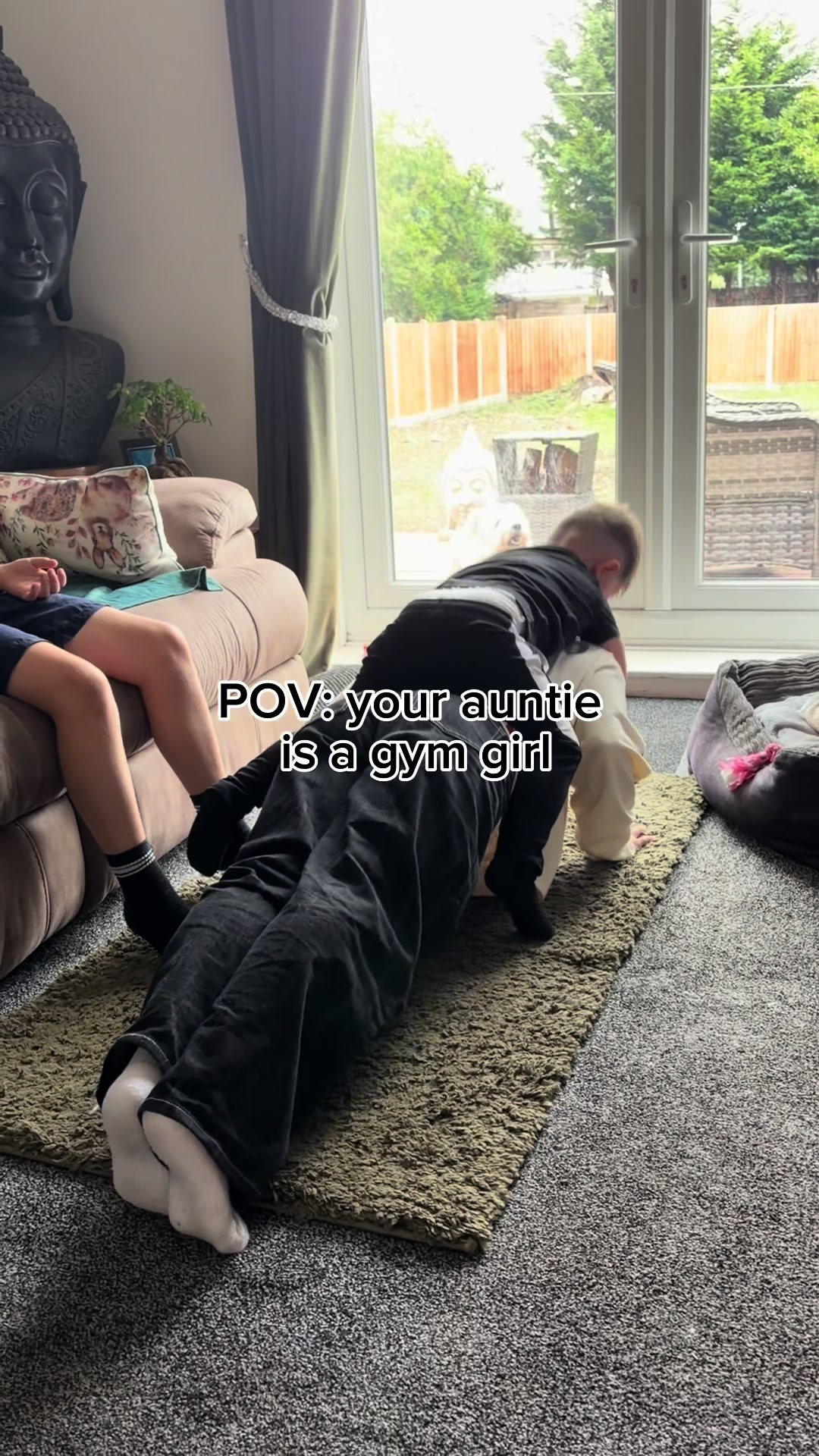 @shaniawag