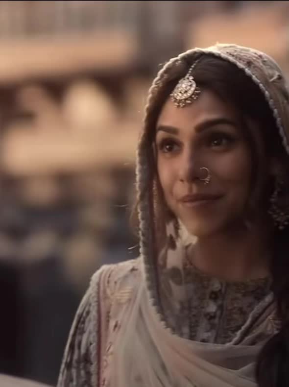 @bollywoodmoments🎞️