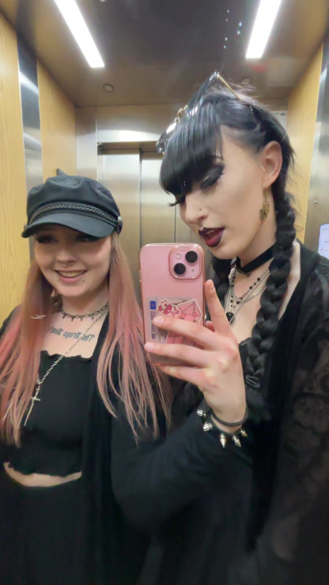 @Ewiee