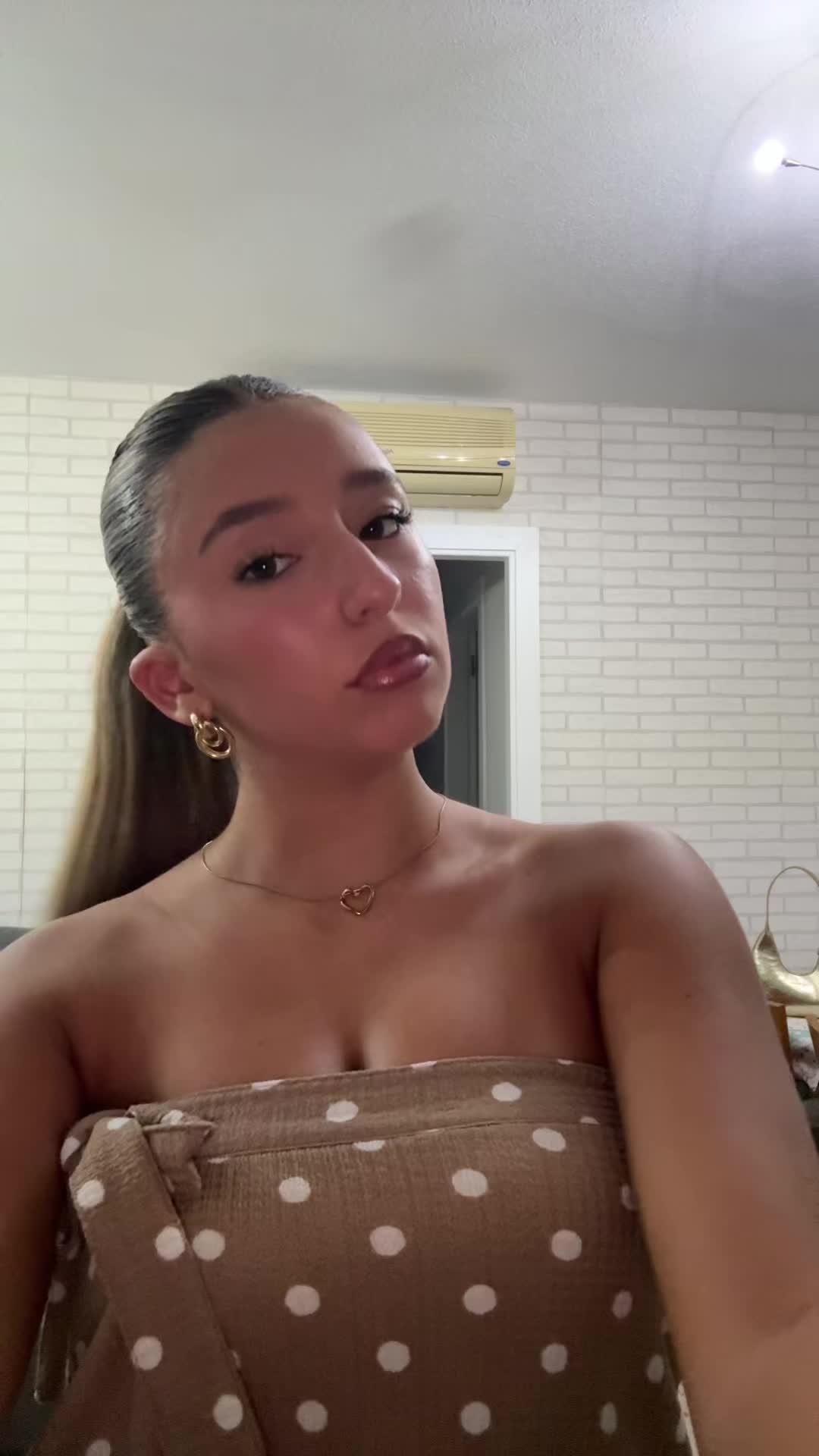 @aroa.aluz