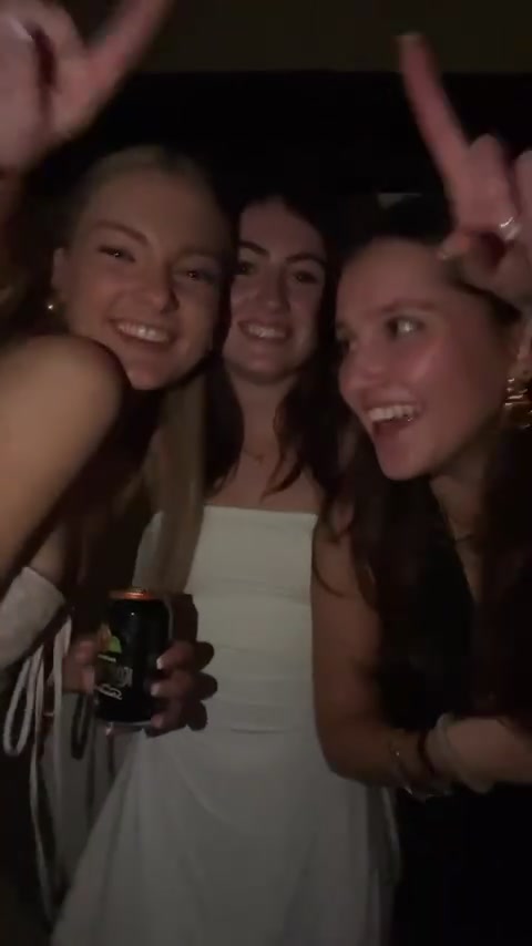@Lana 🍸