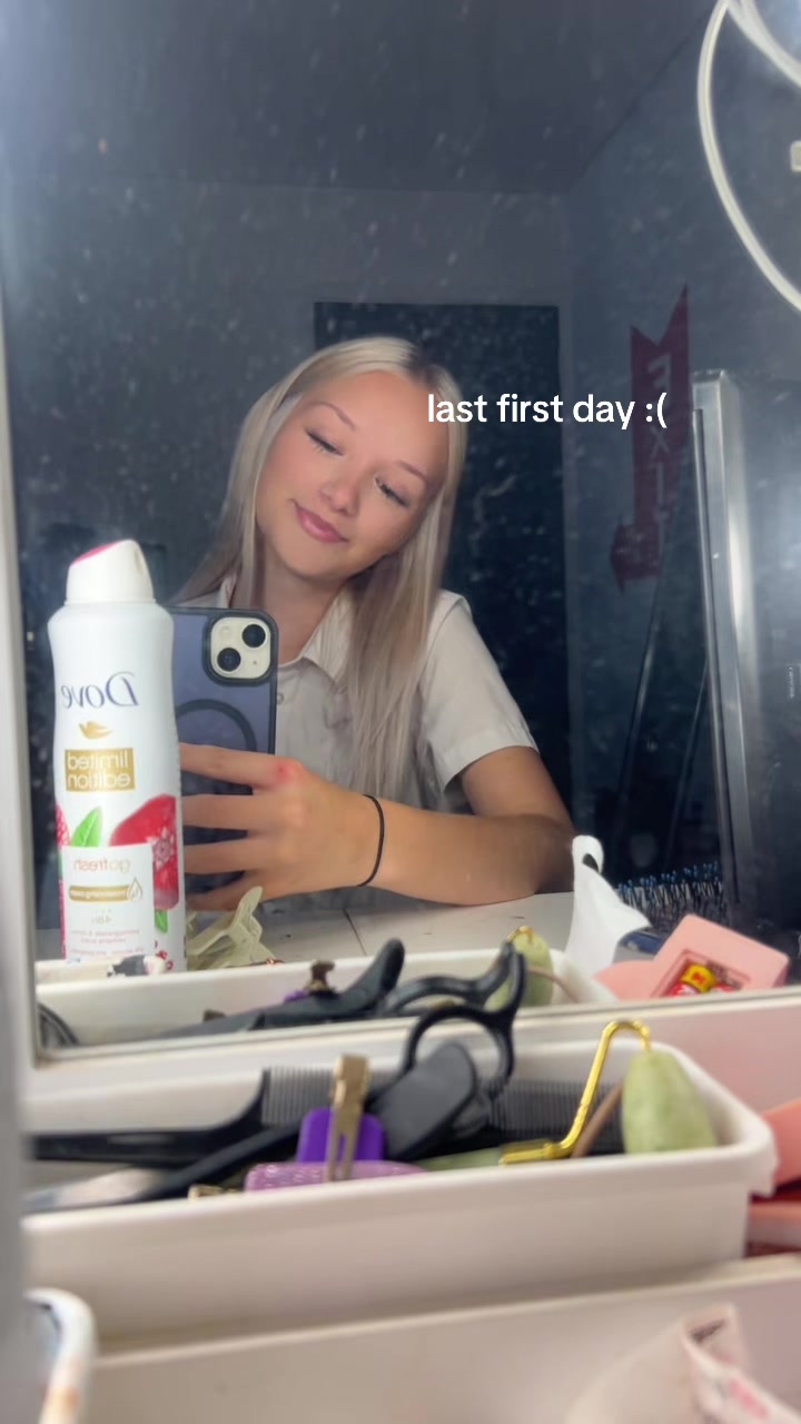 @𝐥𝐞𝐱𝐢 🥀
