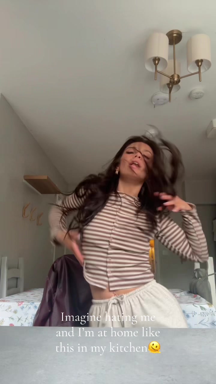 @your_girlb_