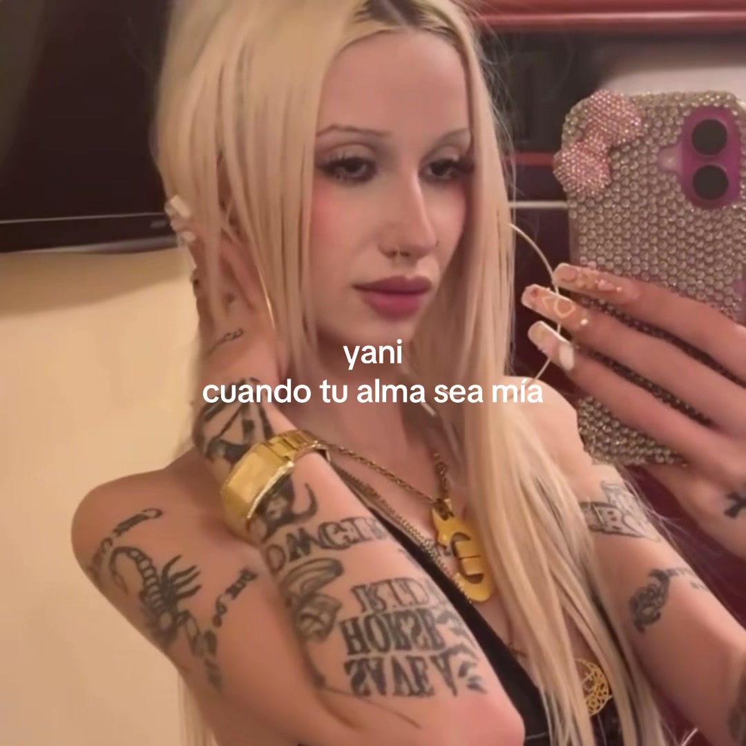 @☥