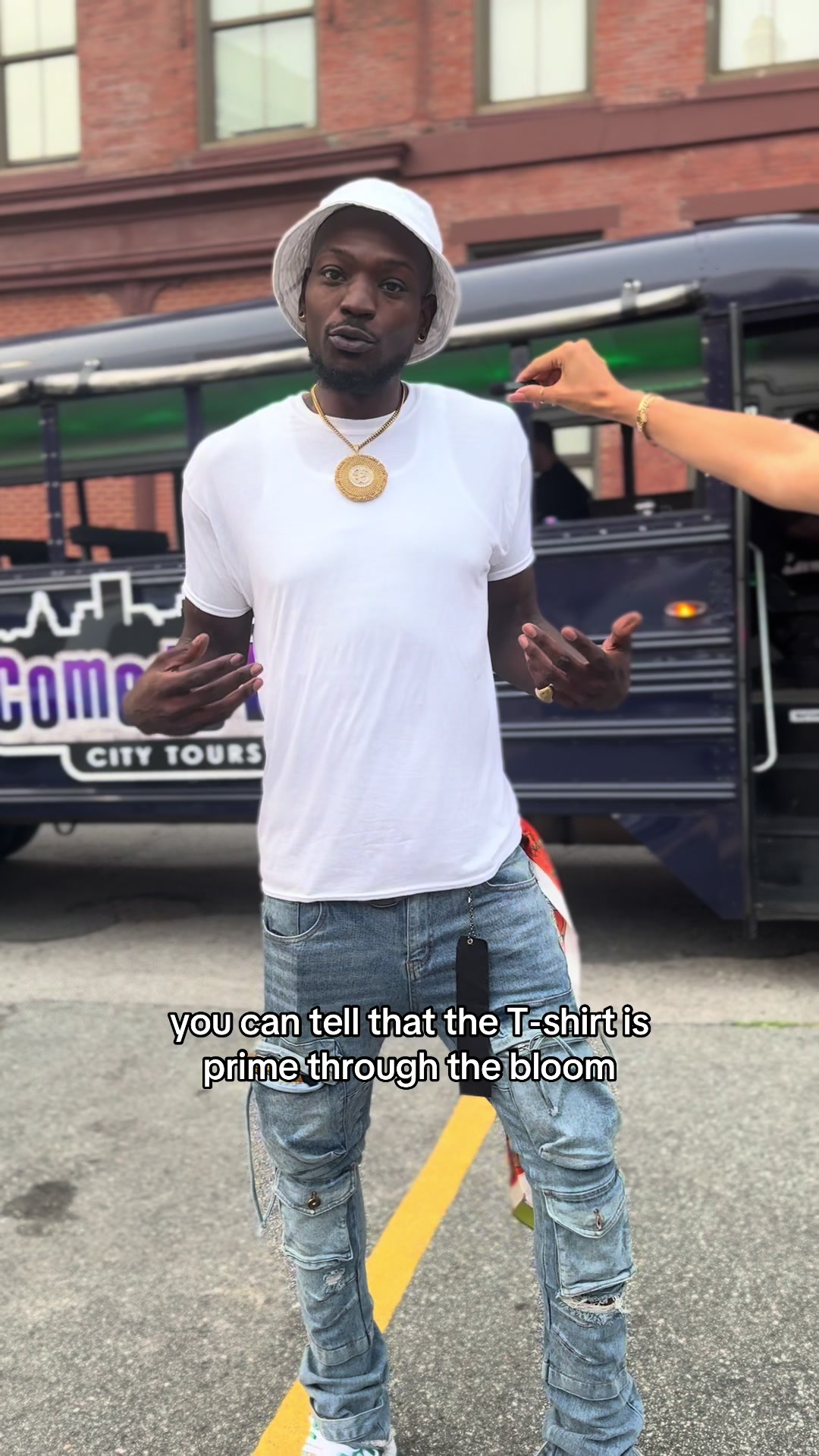 @Comedy Bus