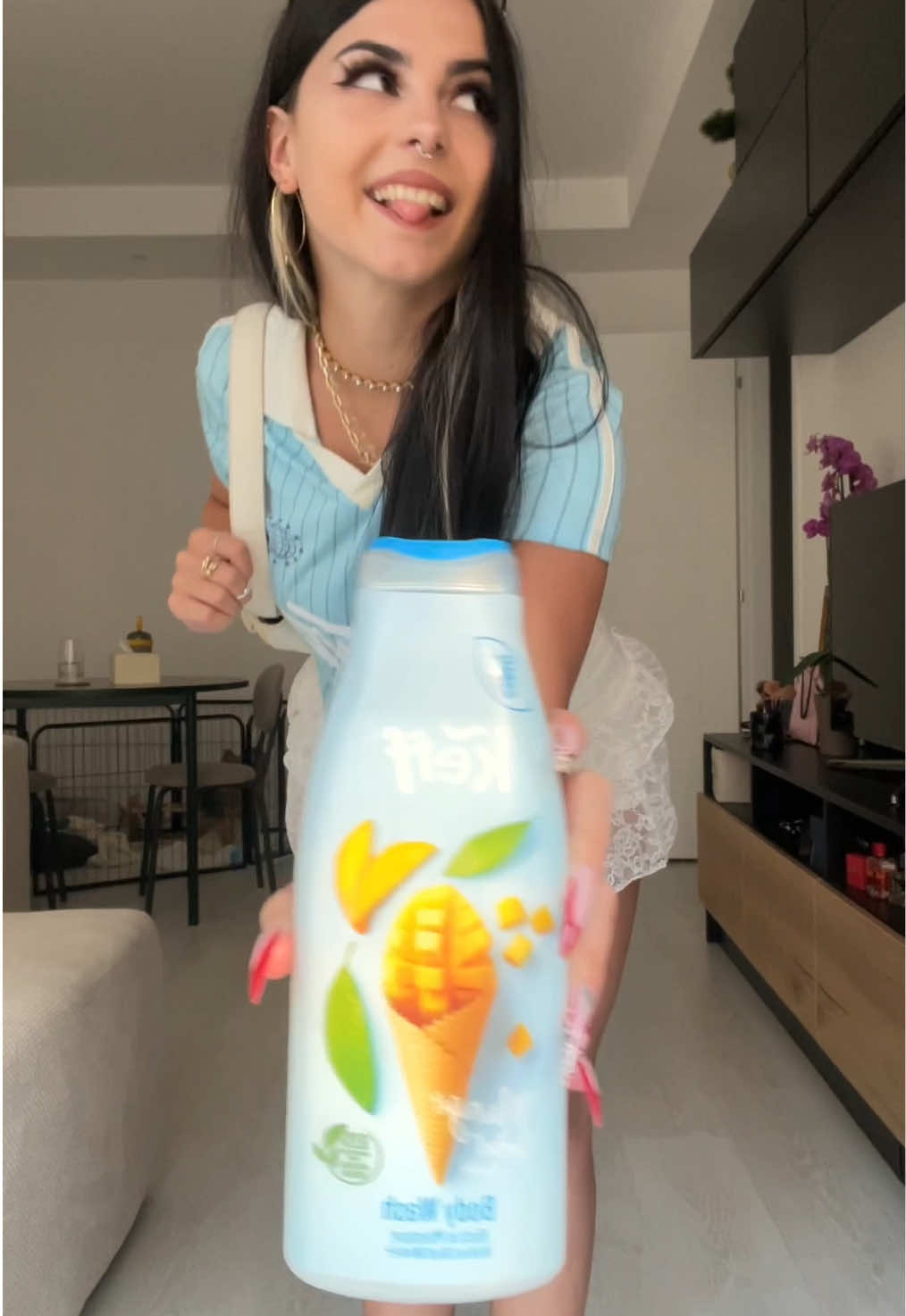 @nana