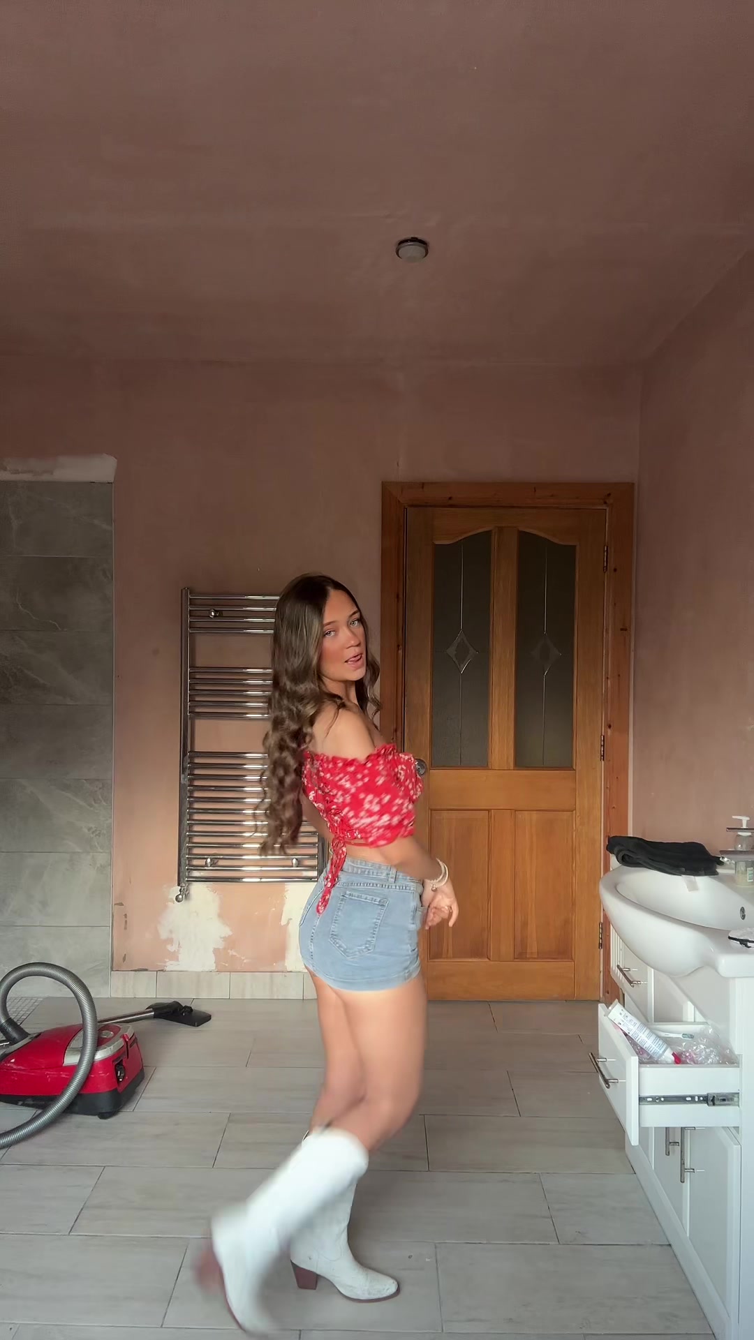 @caitlindonegann