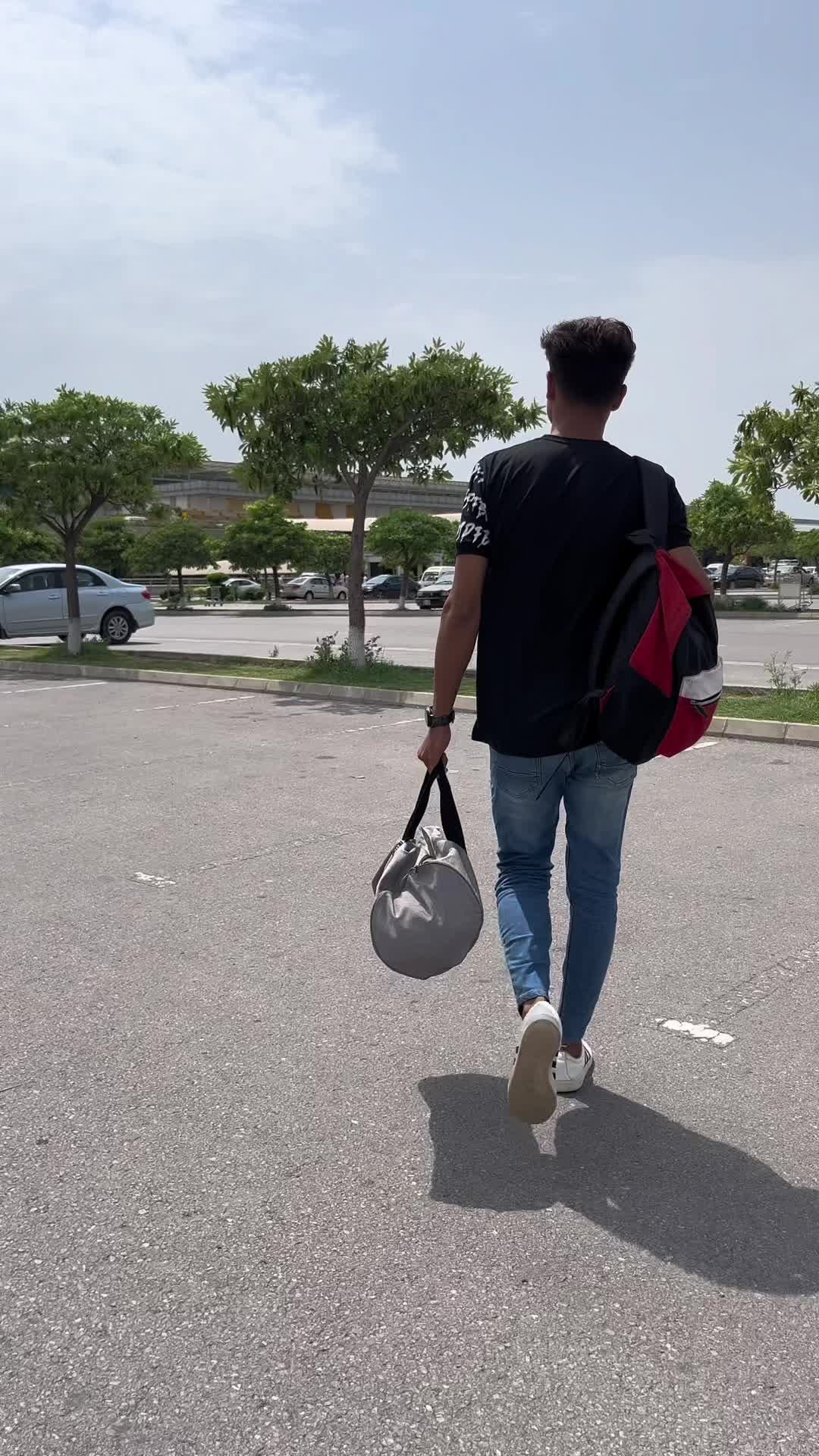 @𝘼 𝙈 𝙄 𝙍   𝙆 𝙃 𝘼 𝙉 🎌
