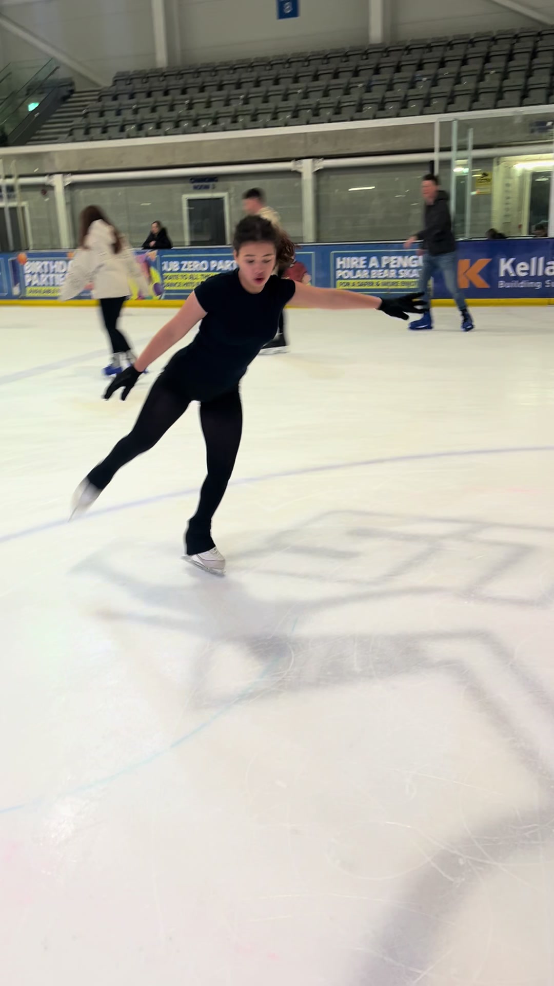 @Lucy ⛸️🤍