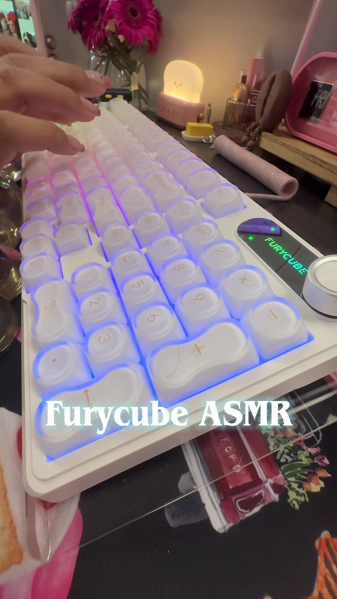 @MrsV✨Corporate Girly✨Keeb ❤️er