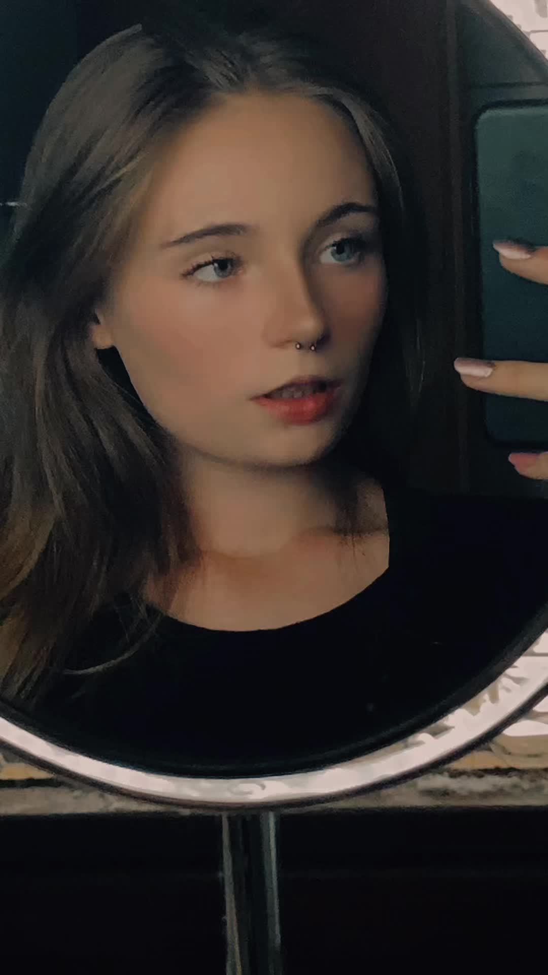 @Nanuu