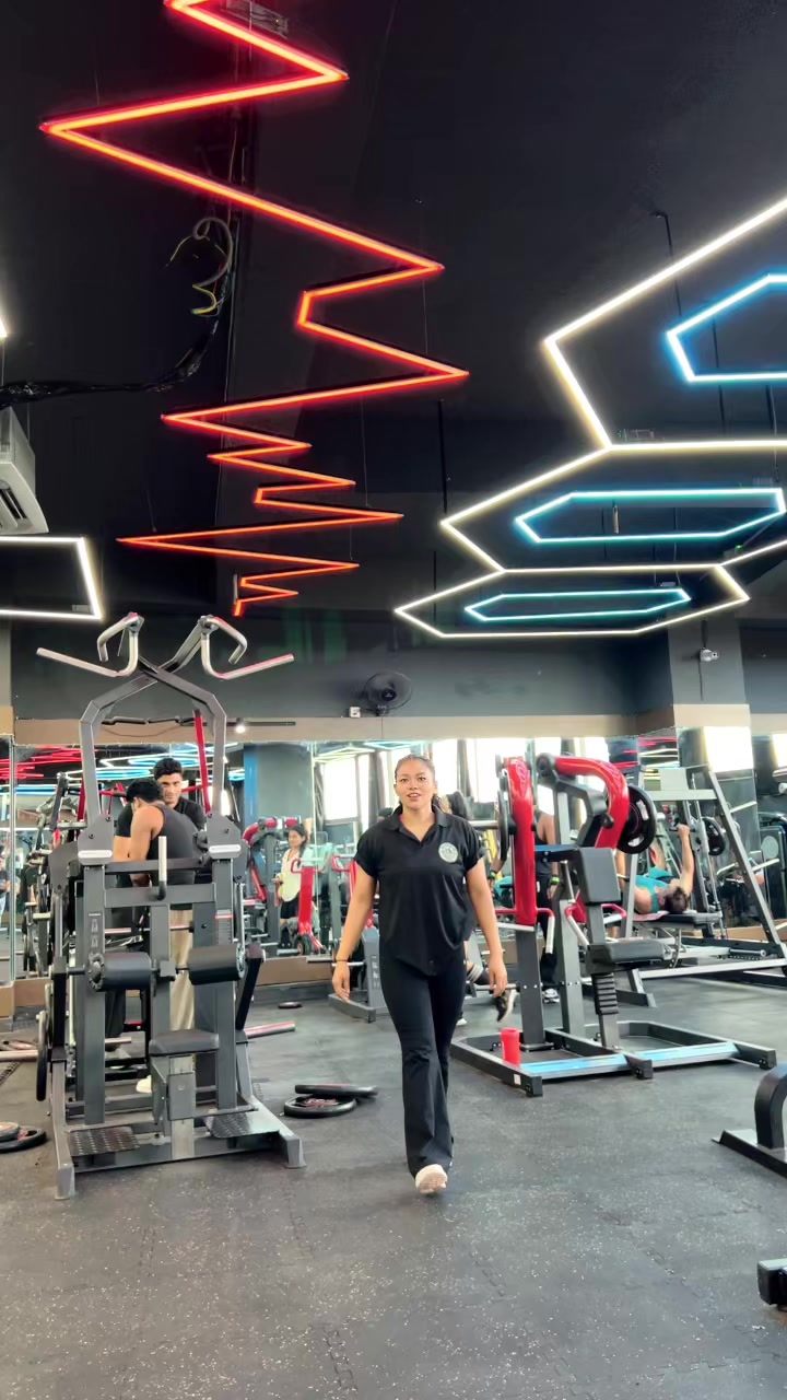 @alisha fit queen👑