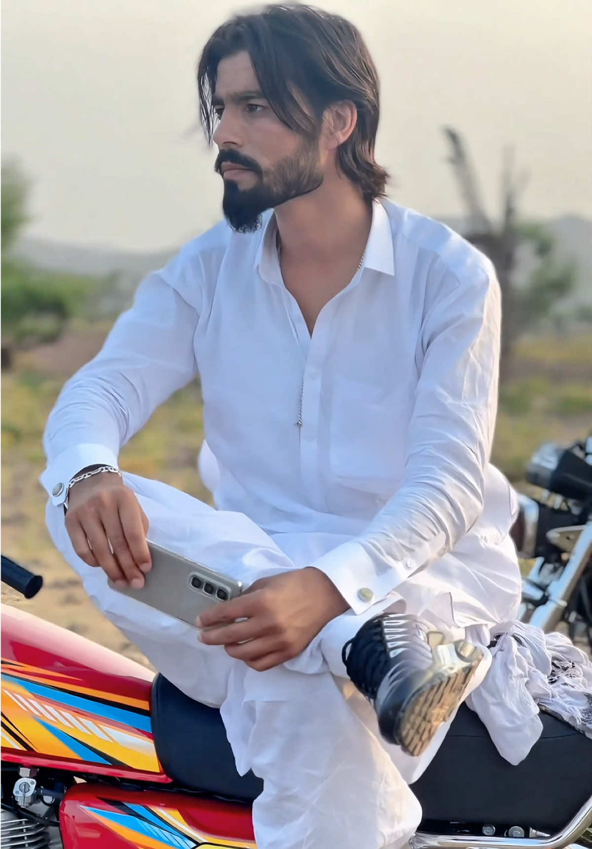 @Adnan_kHan5365 👑