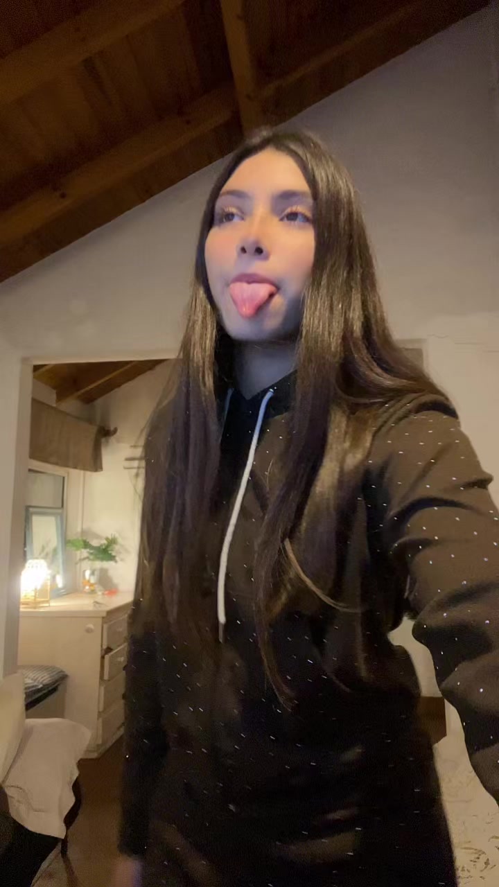 @𝓂𝒶𝓁𝑒𝓃𝒶