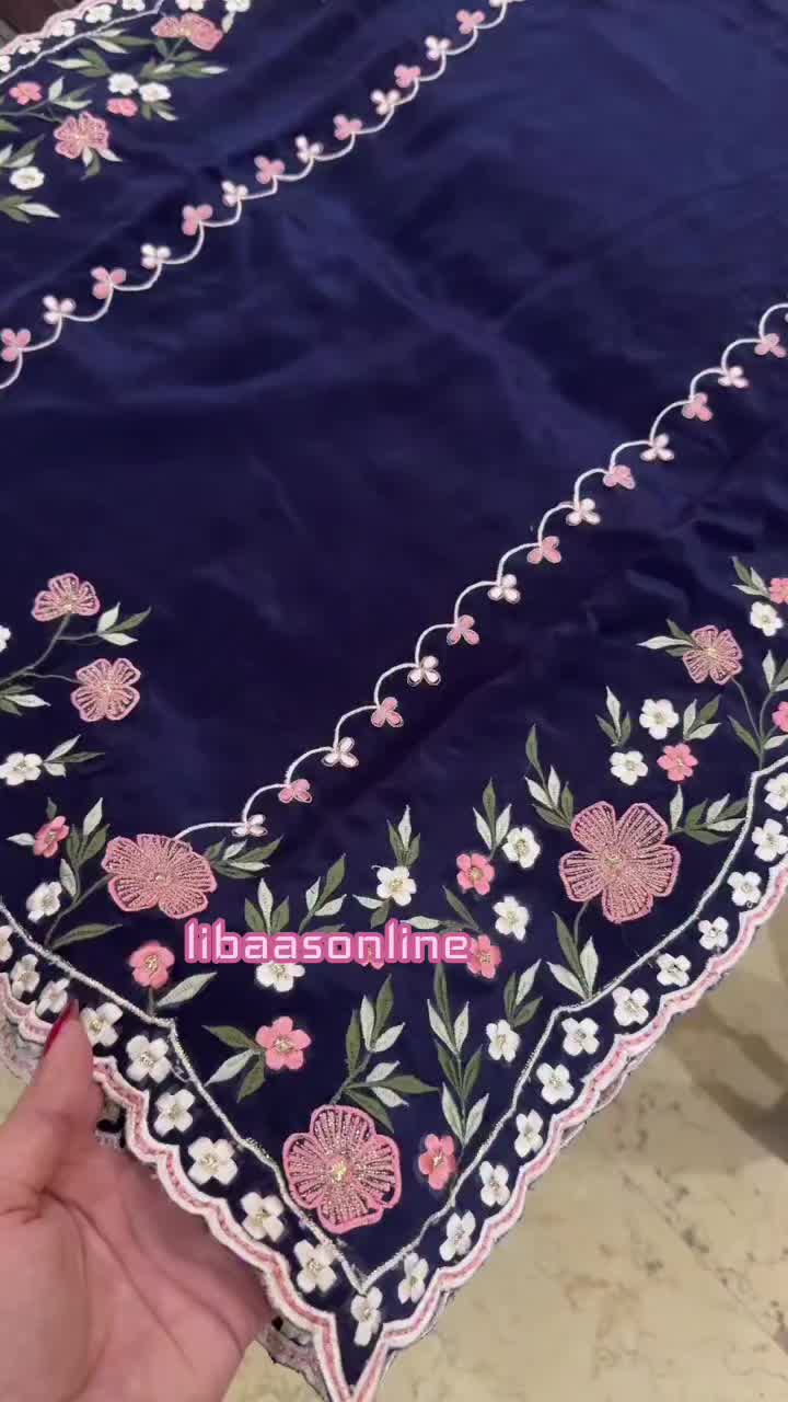 @ਲਿਬਾਸ by ਕੌਰ