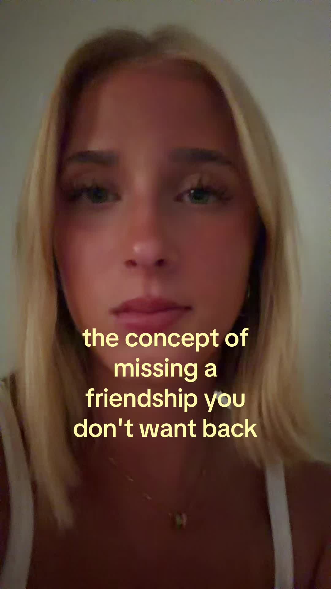 @theelliebarker