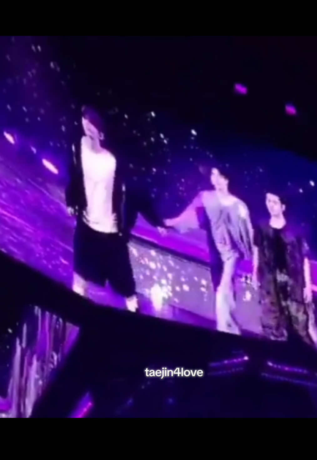 @TaeJin🐯🐹saw BTS