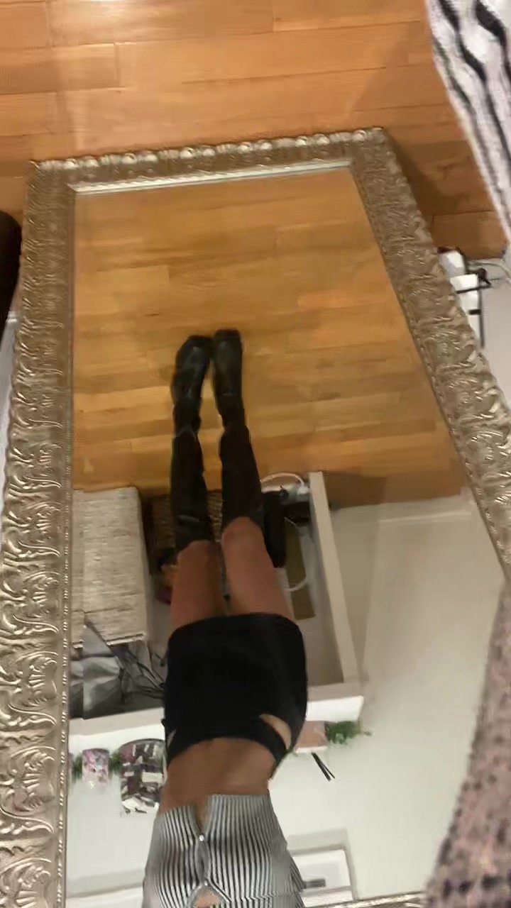 @Vanessa Jolie