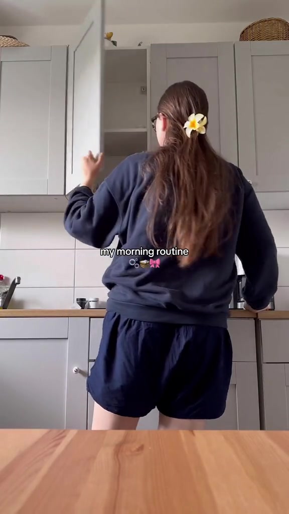 @YELYZAVETA POPOVYCH