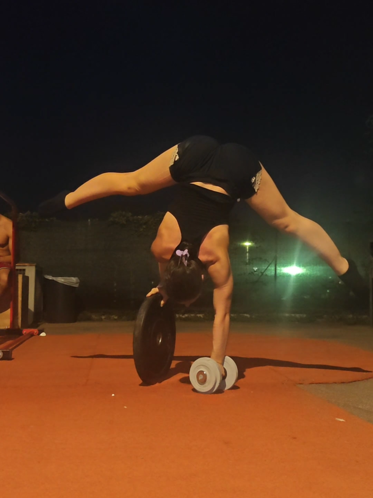 @acrobatic___