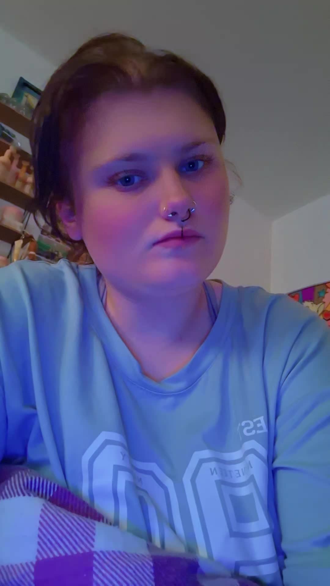 @ANNEMARIE💜💜💜