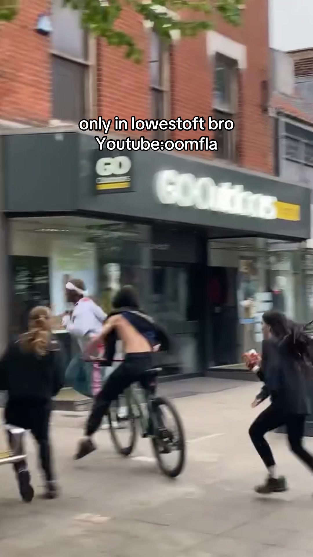 @YouTube:oomfla