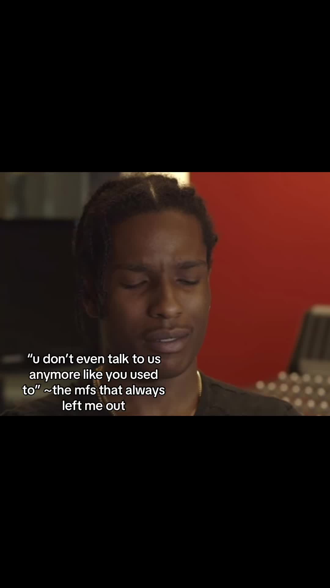 @<