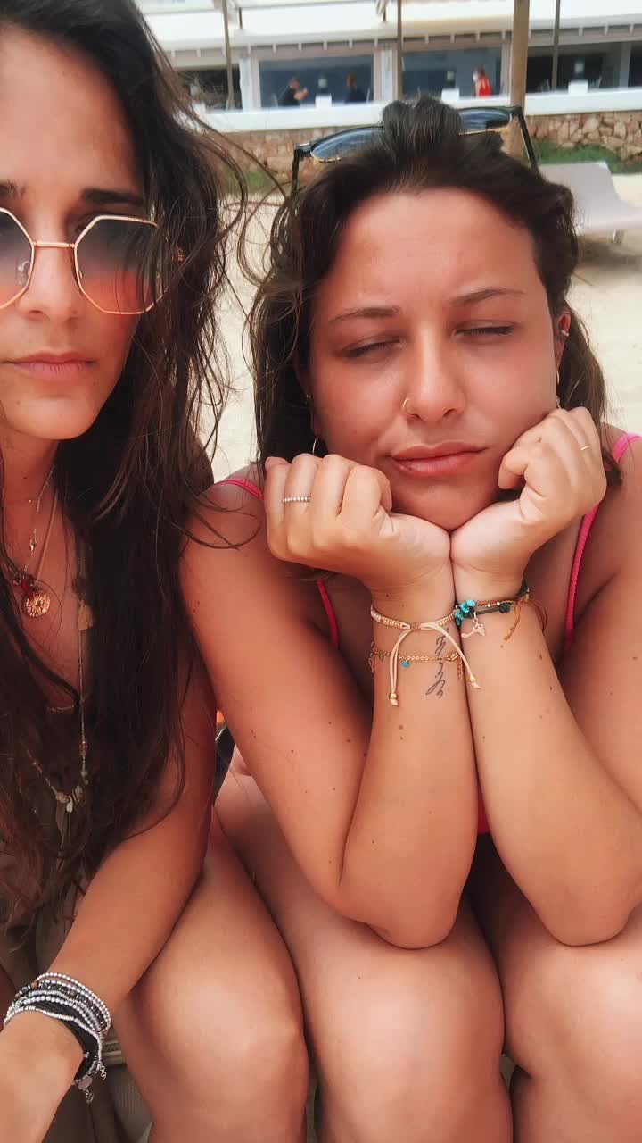 @lia.cava