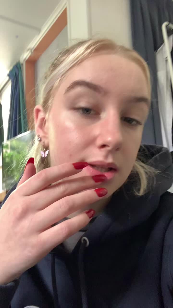 @<3