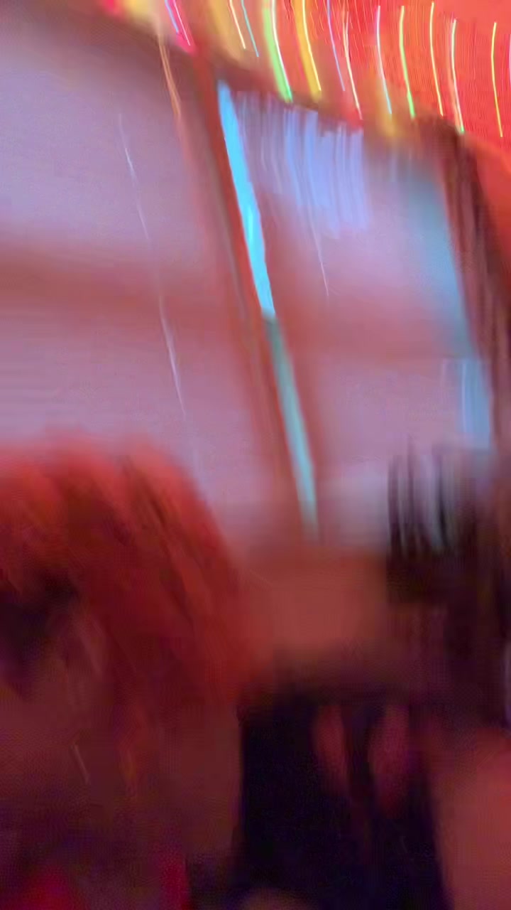 @🫂