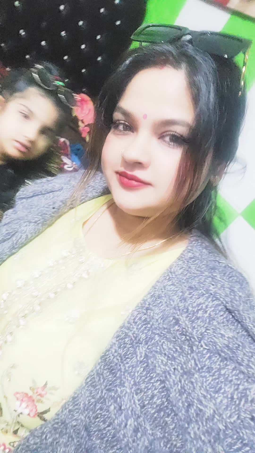 @MAAHI NEGI 👸