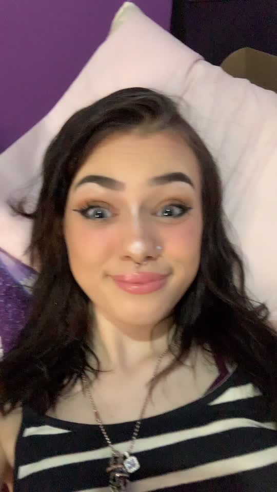 @Here take this &mdash;> UwU ✨