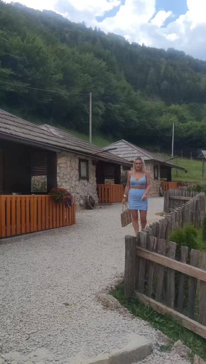 @ℐ𝓋𝒶𝓃𝒶 𝒮𝒾𝓂ℴ𝓃𝒾𝓈