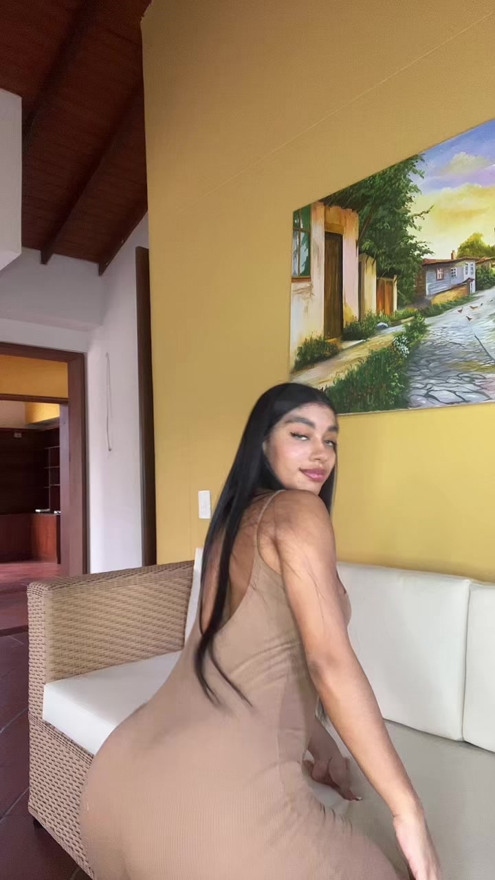 🍑💋🔥 goviral sexy vibes | Antonia Mackenzie (@antoniamackenziee)