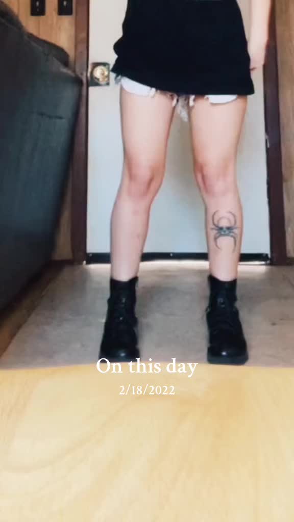 @SxyLzrd