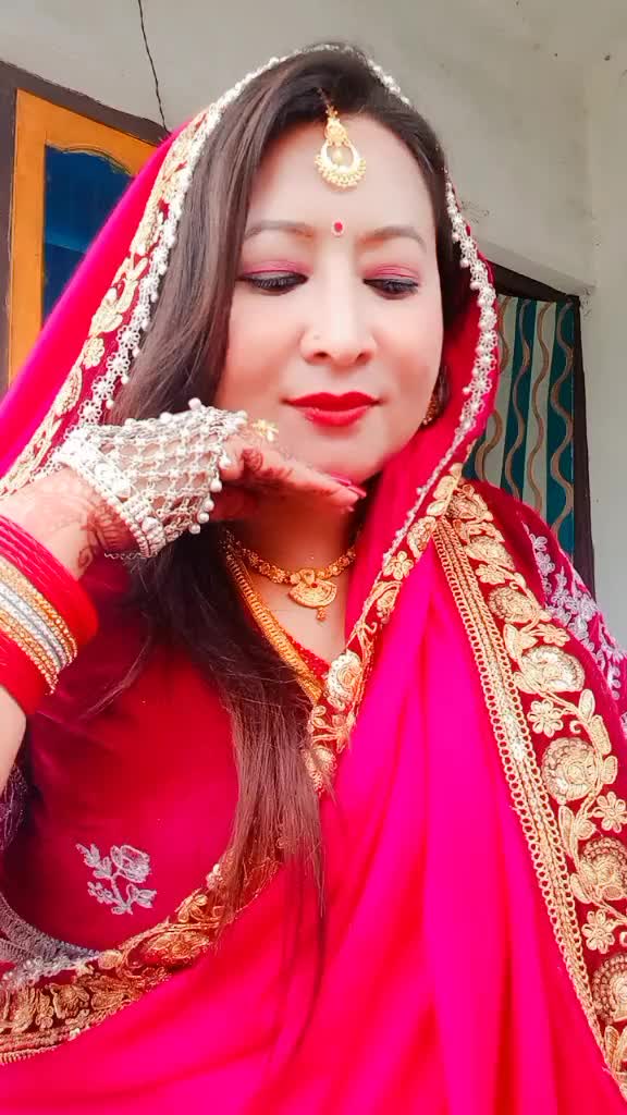 @Glossy sarmila