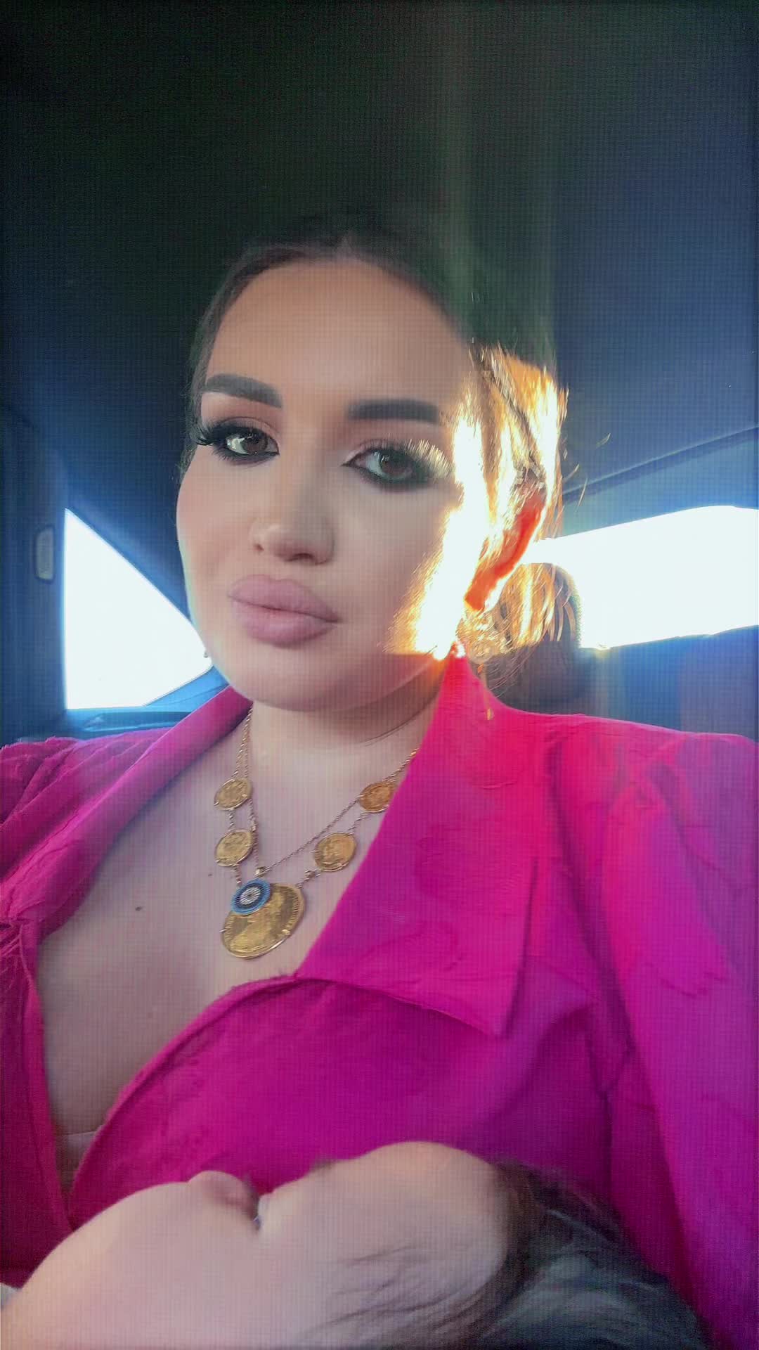 @nicoleonu