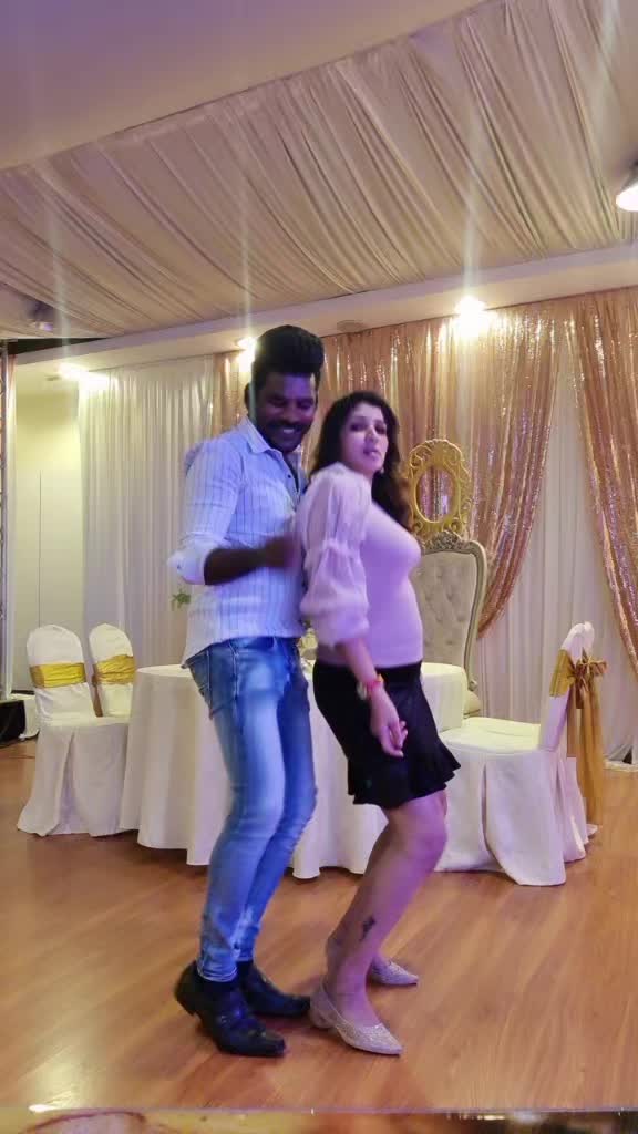 @RadhiiArtistry
