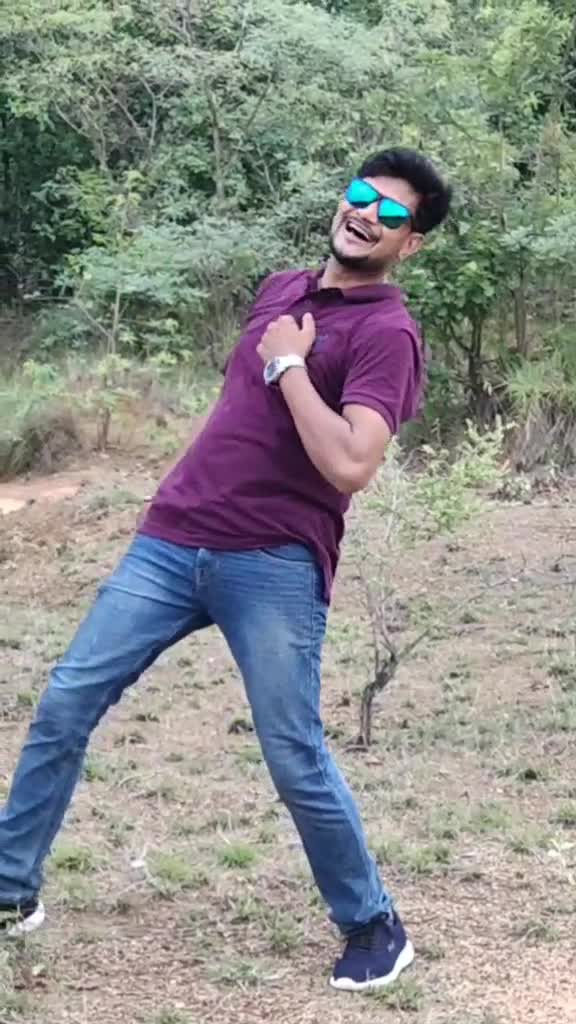 @Mr_Dhanush😀