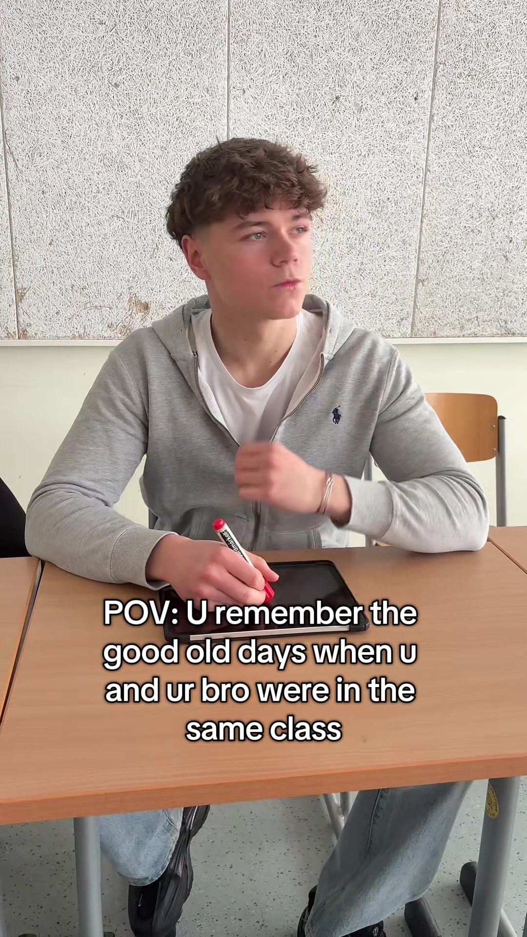 @Yvwes