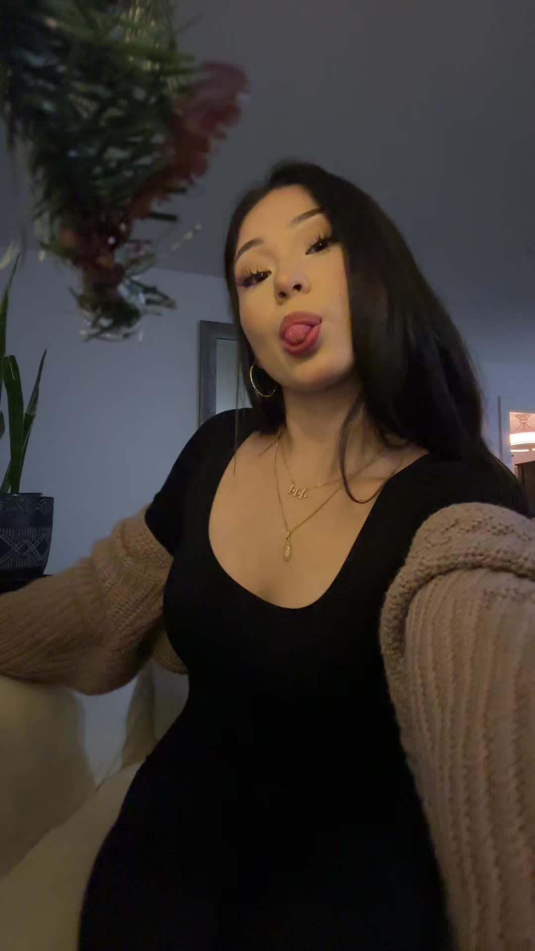 @Monse<3