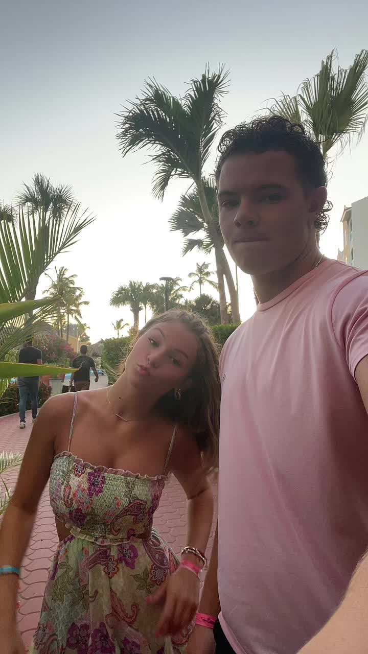 @bella