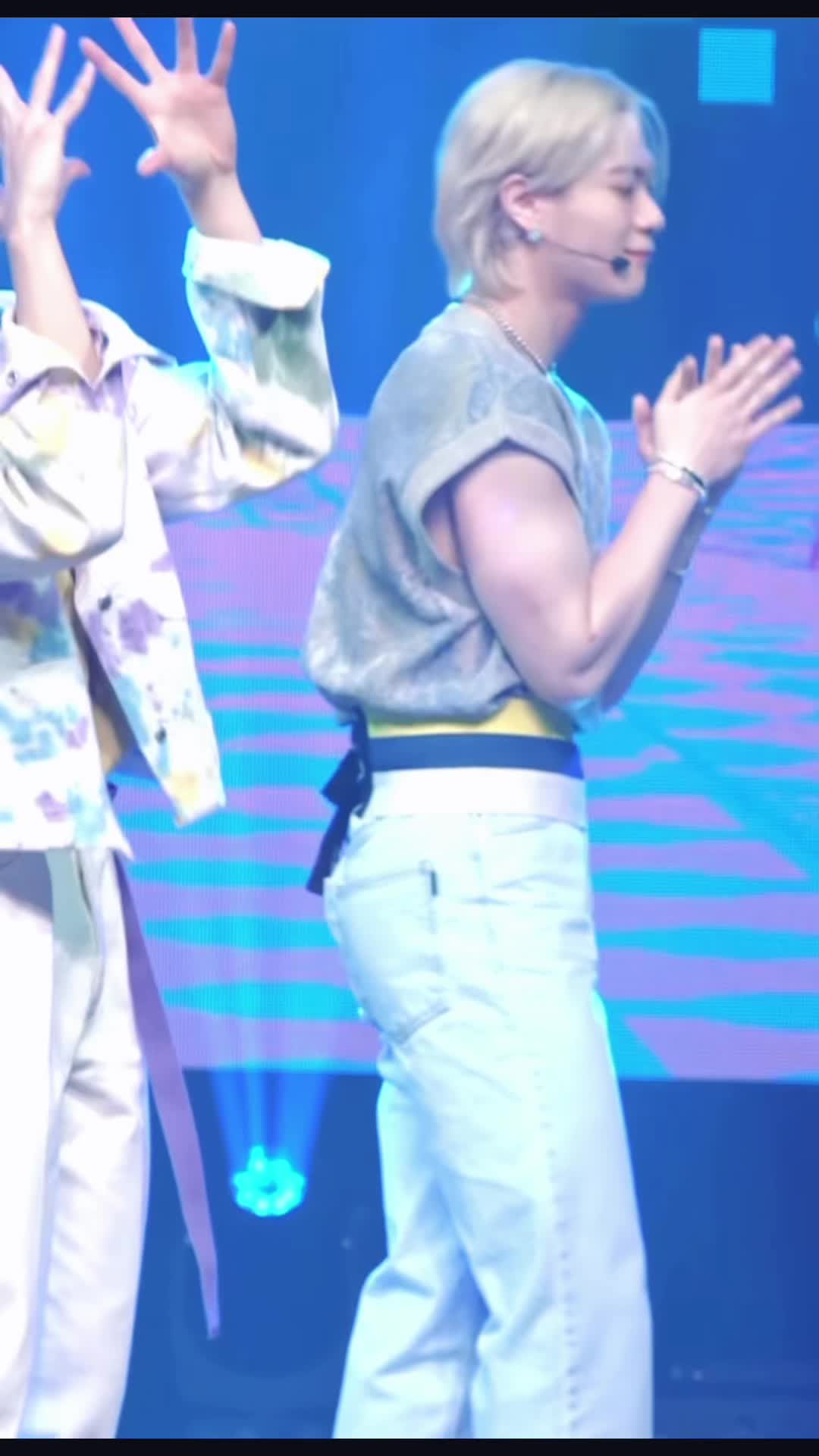 @Kpop&rsquo;soverworkedbutton