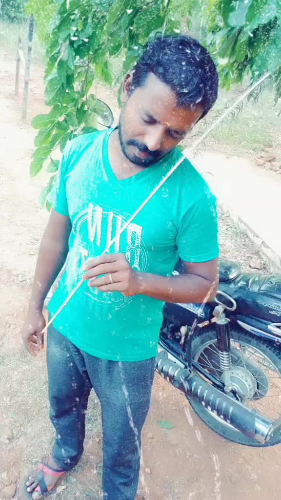 @கிராமத்து பைத்தியம்