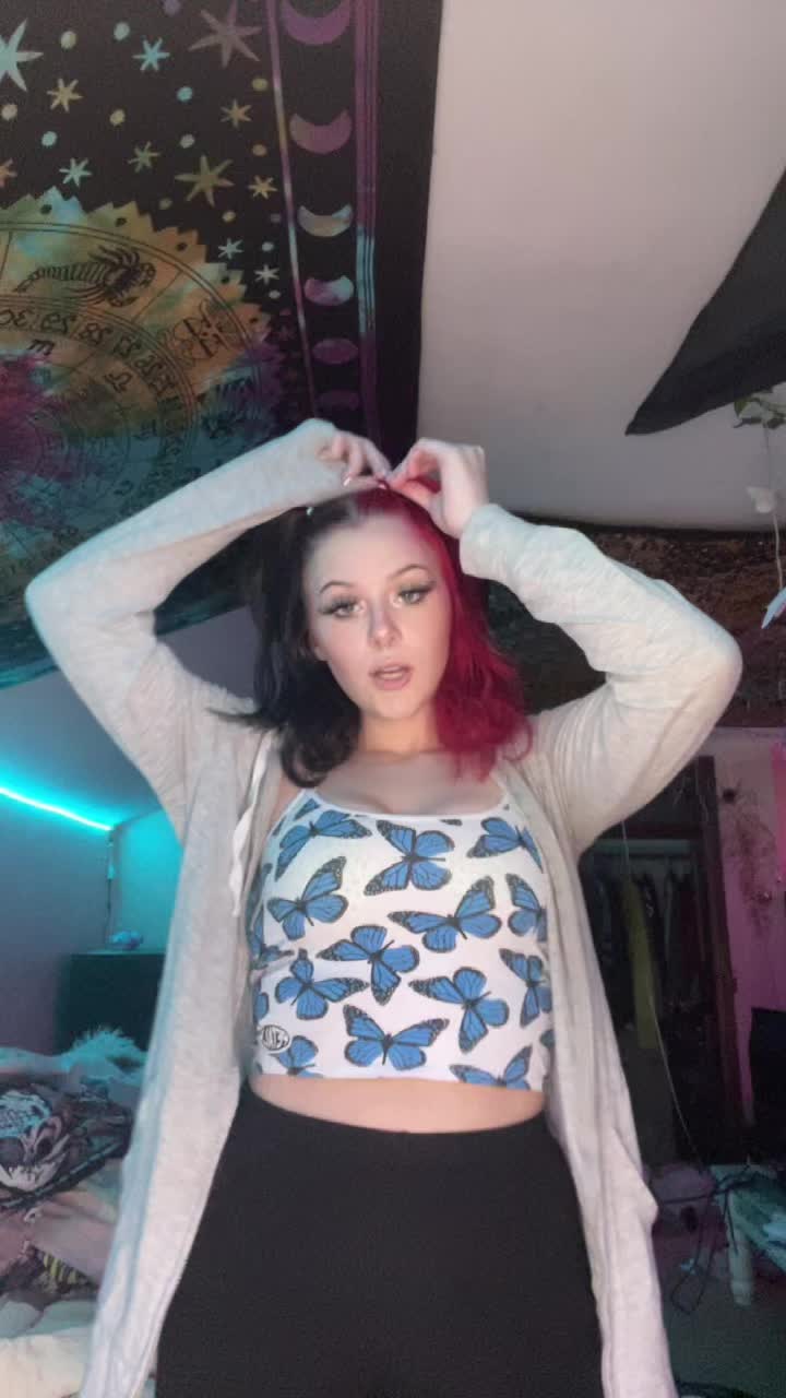 @teaganseniuk